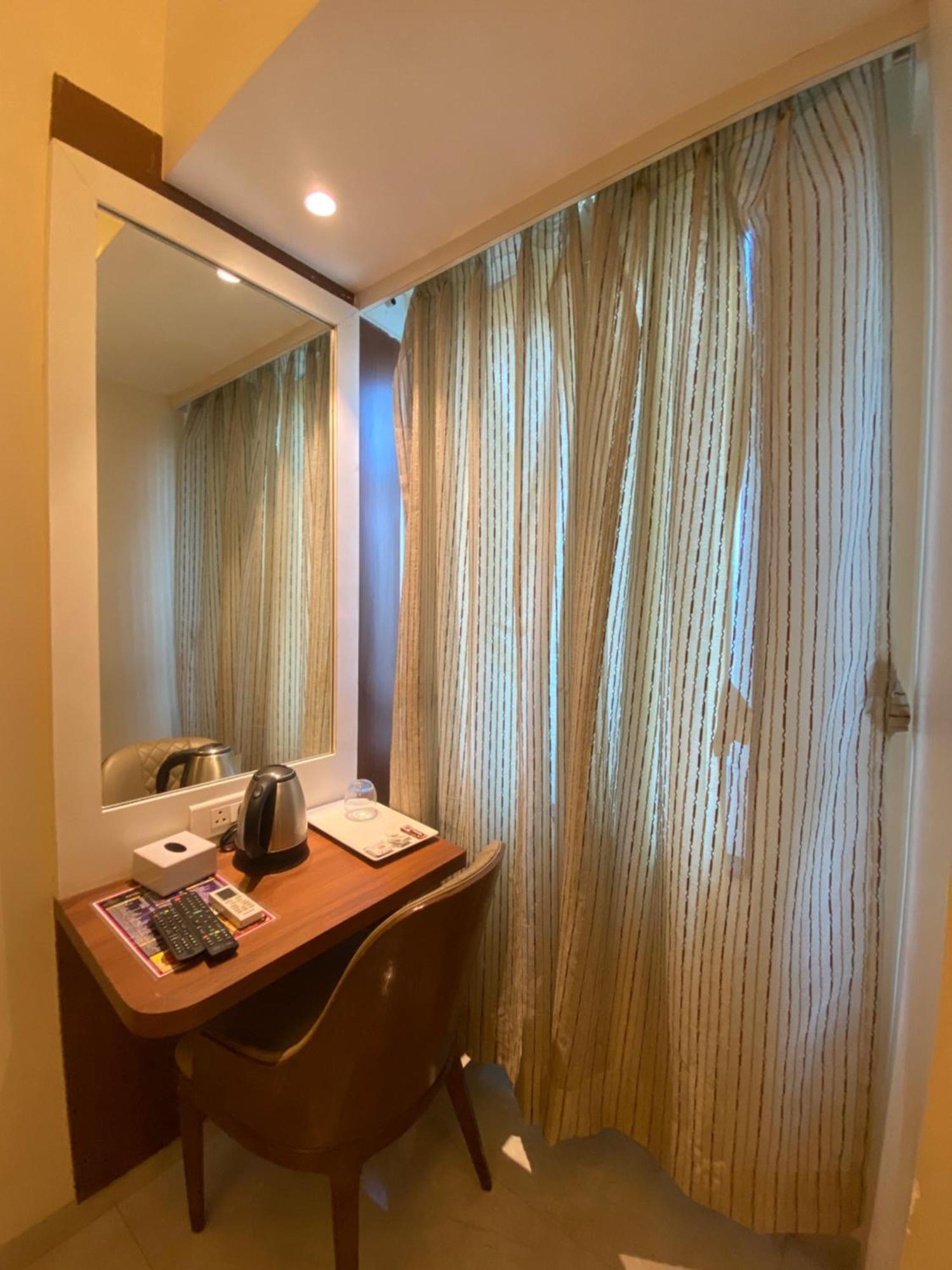 Hotel Czar Inn - Vashi Navi Mumbai Zewnętrze zdjęcie