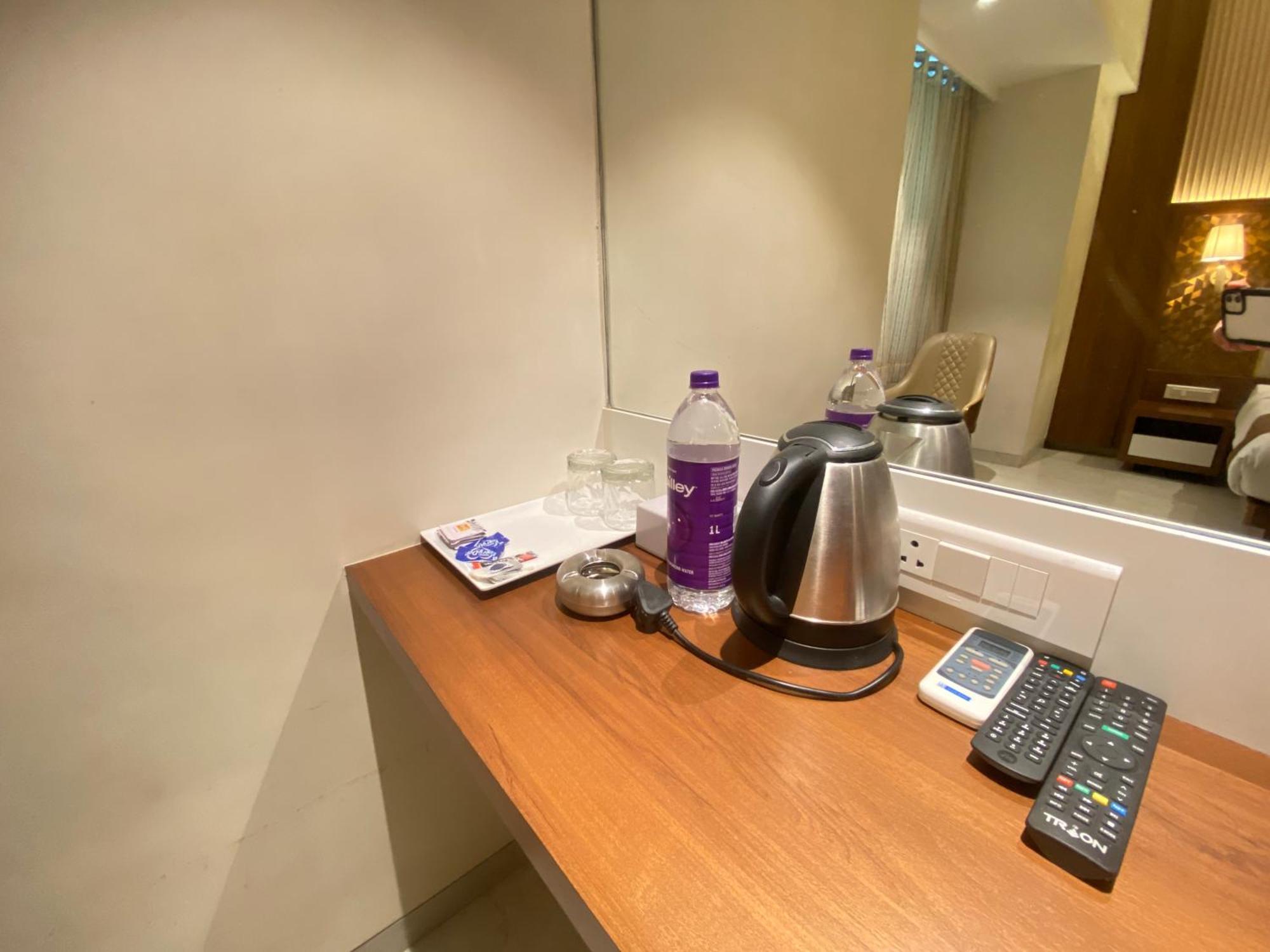 Hotel Czar Inn - Vashi Navi Mumbai Zewnętrze zdjęcie